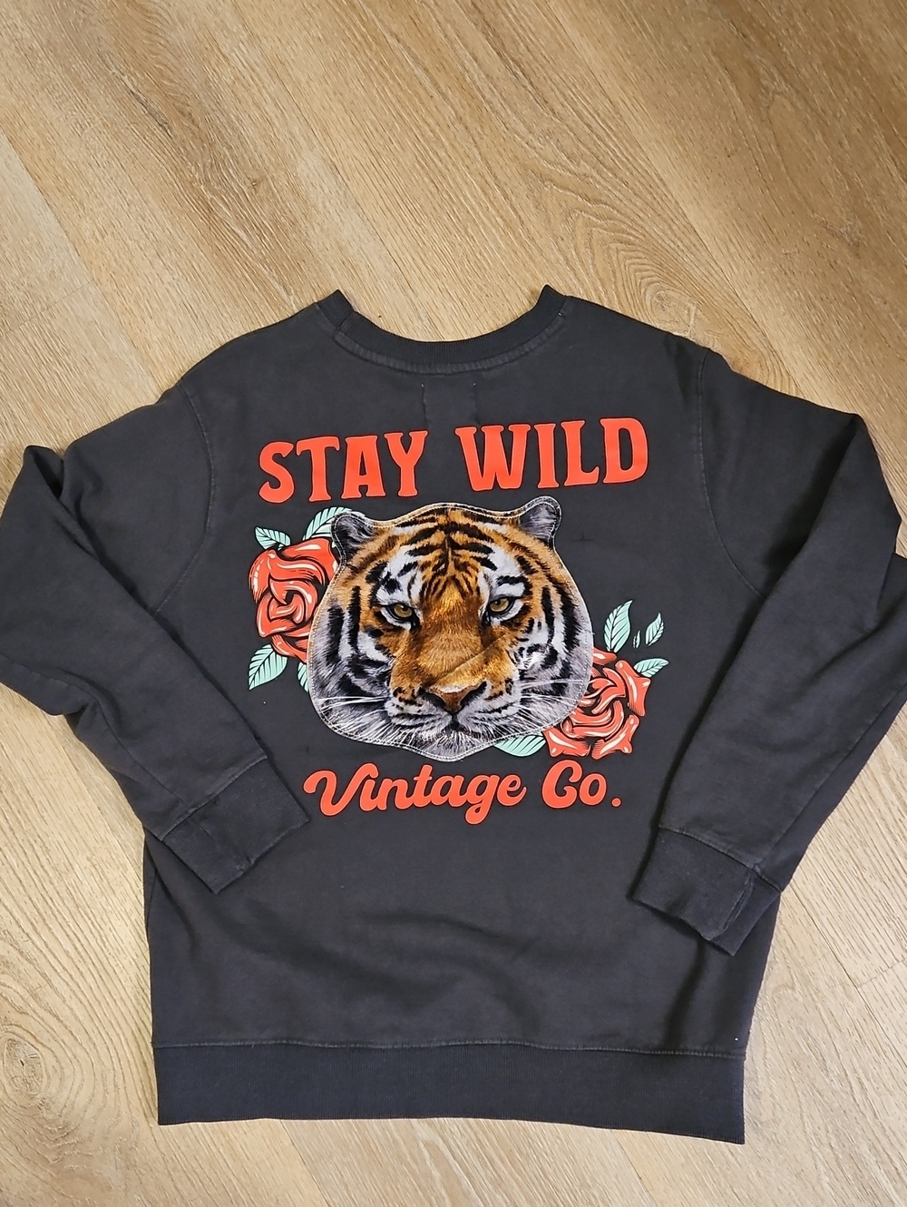 Recycled Threads | M | Crew Neck